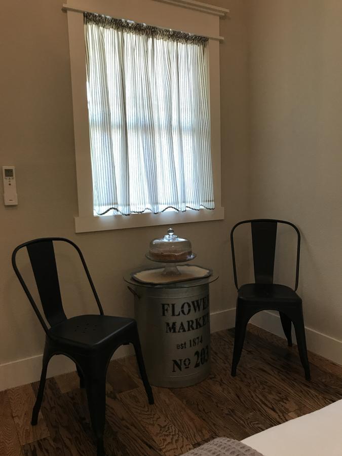 Mustard Seed B&B On The Llano Exterior foto